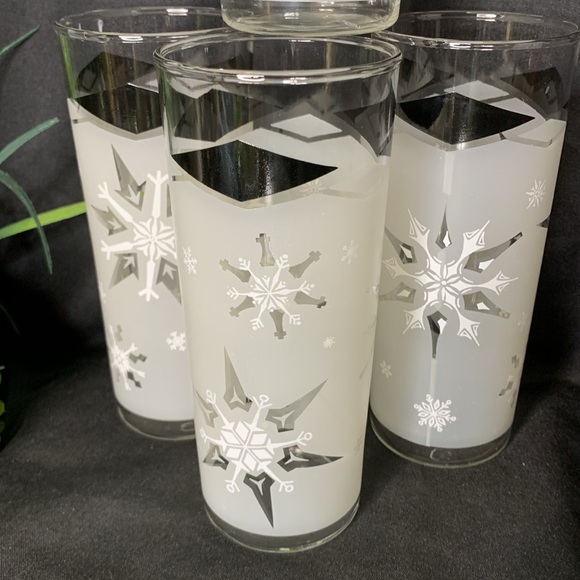 Set of 4 Vintage Anchor Hocking snowflake frosted black & white Highball Glasses - Picture 4 of 8
